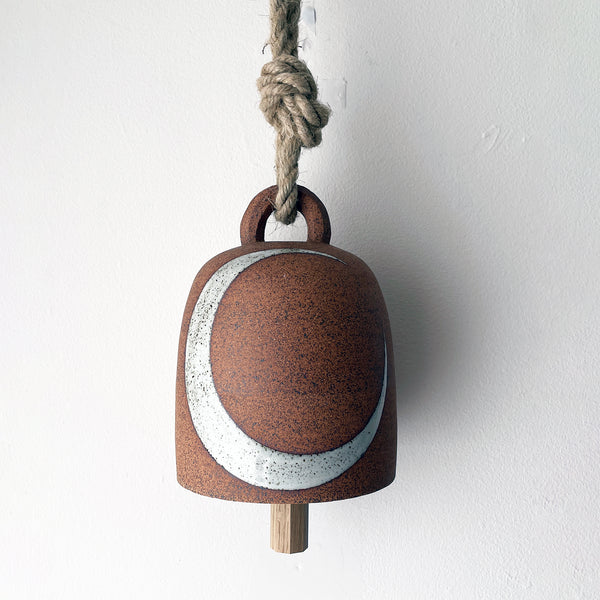 Thrown Bell Round: Crescent / Tucker